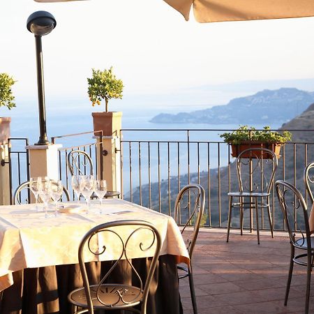 Agostiniana Hotel Santa Teresa Di Riva Ngoại thất bức ảnh