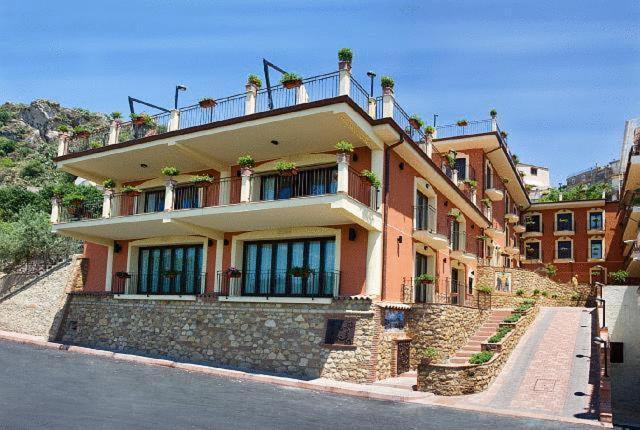 Agostiniana Hotel Santa Teresa Di Riva Ngoại thất bức ảnh